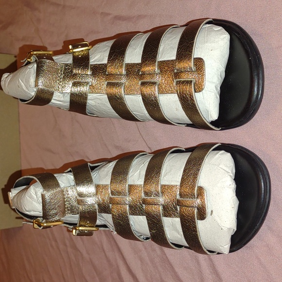 CLARKS ๐ฃManilla Parham Gold Metallic footwear - Picture 13 of 13